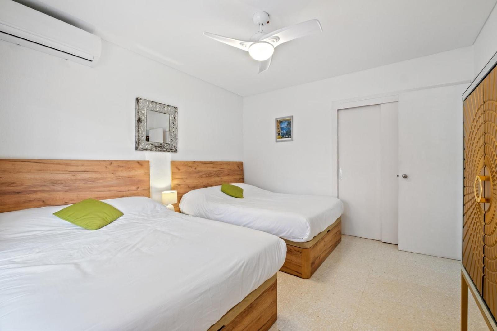 Piso Con 2 Habitaciones, 2 Terrazas Y Piscina Torremolinos Kültér fotó