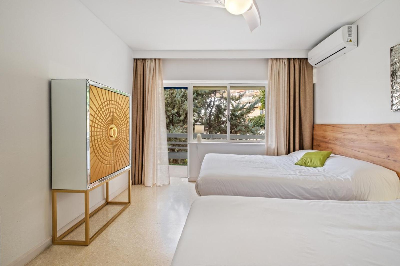 Piso Con 2 Habitaciones, 2 Terrazas Y Piscina Torremolinos Kültér fotó