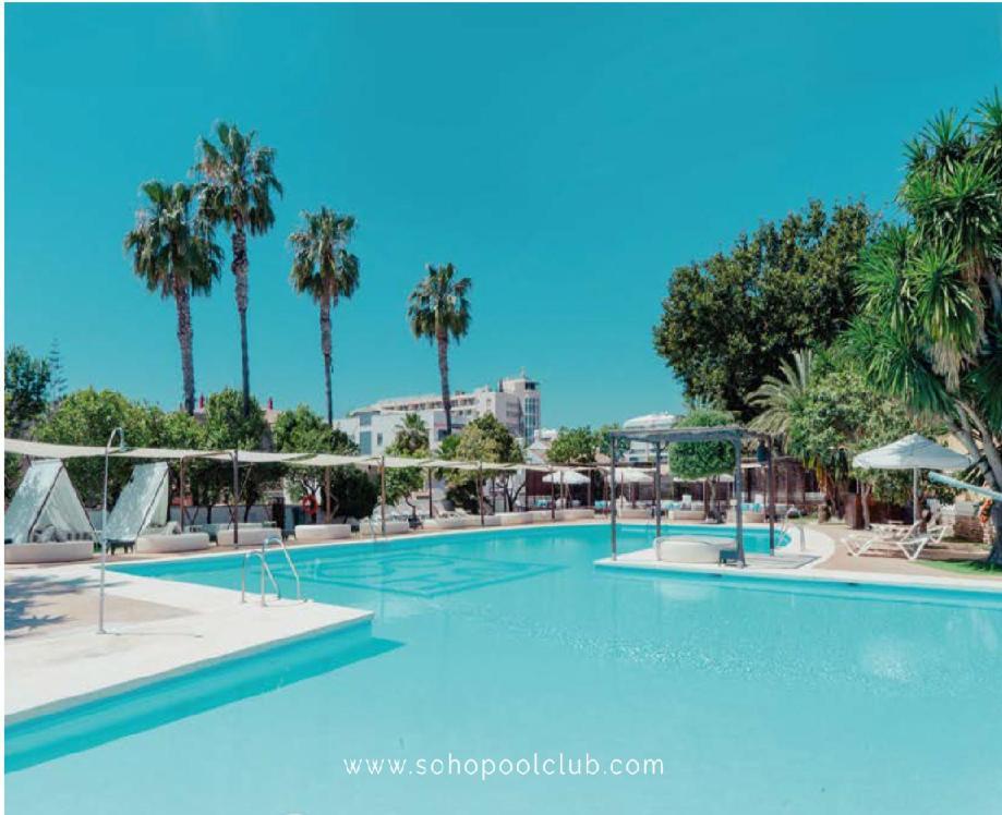 Piso Con 2 Habitaciones, 2 Terrazas Y Piscina Torremolinos Kültér fotó